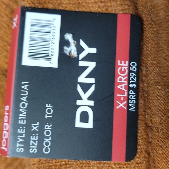 DKNY Cashmere Blend Jogger Set - Picture 14 of 16